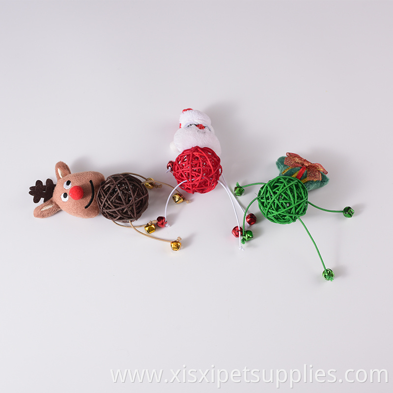 christmas cat toy animal shape rattan toy for pet cat with bell